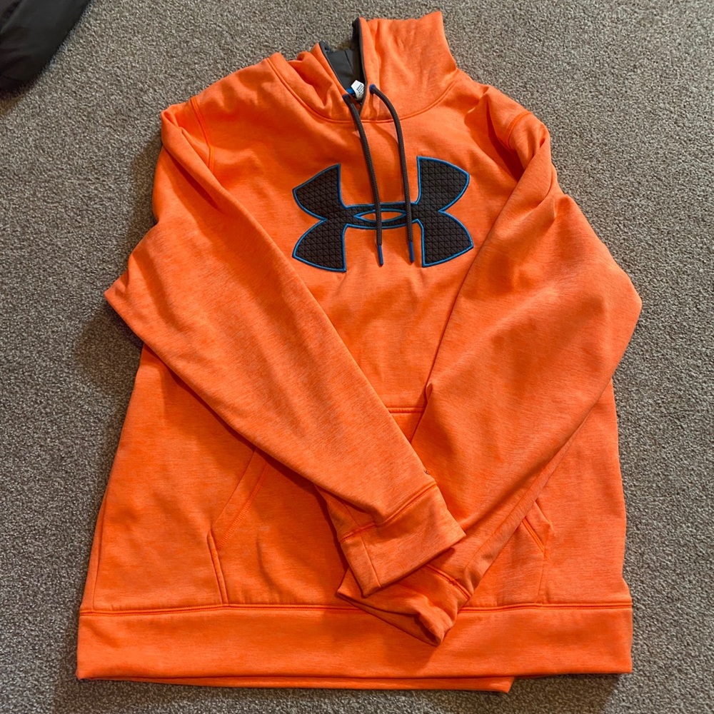Under Amour cold gear sweatshirt